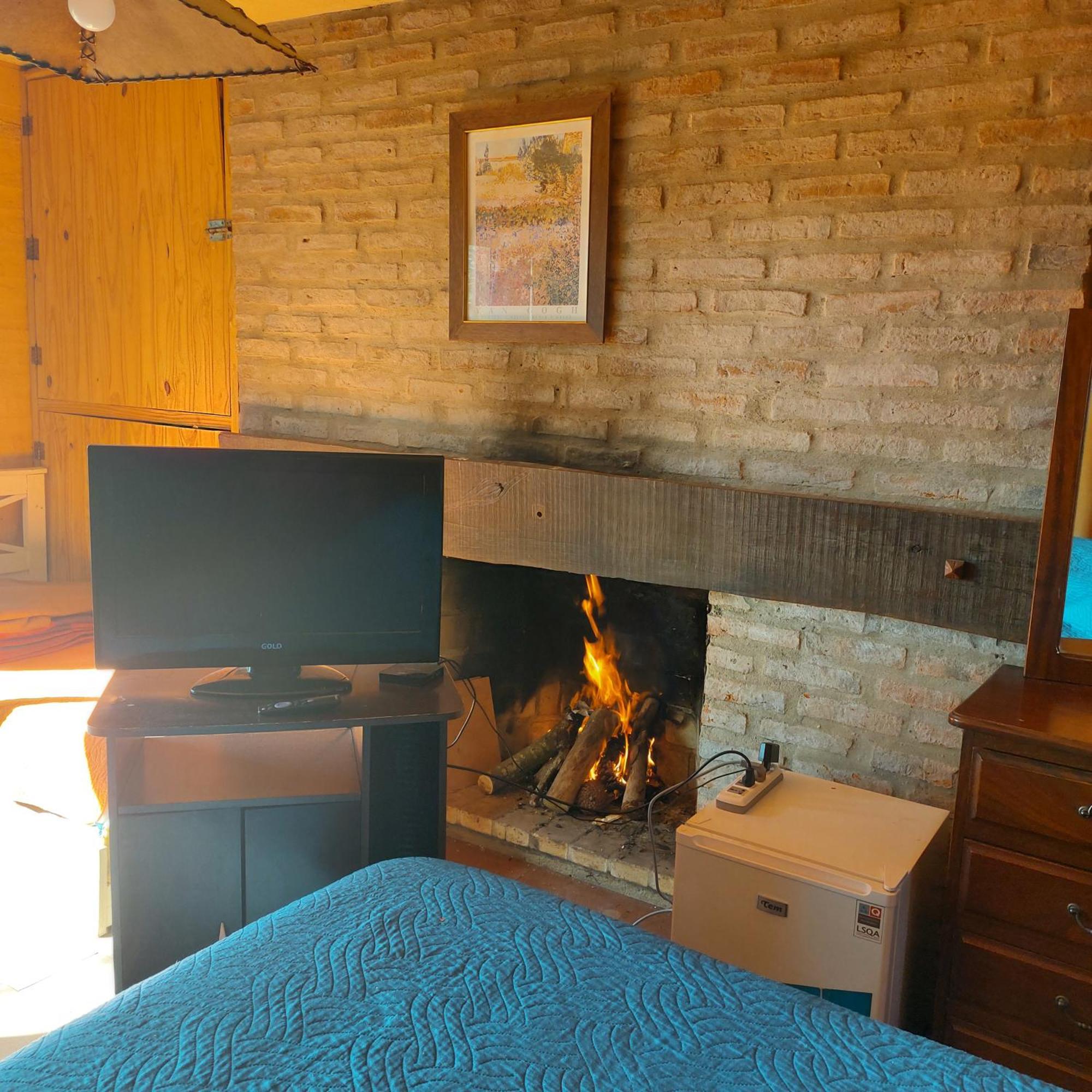 Casa Amarilla Con Jacuzzi Villa Punta Del Diablo Esterno foto